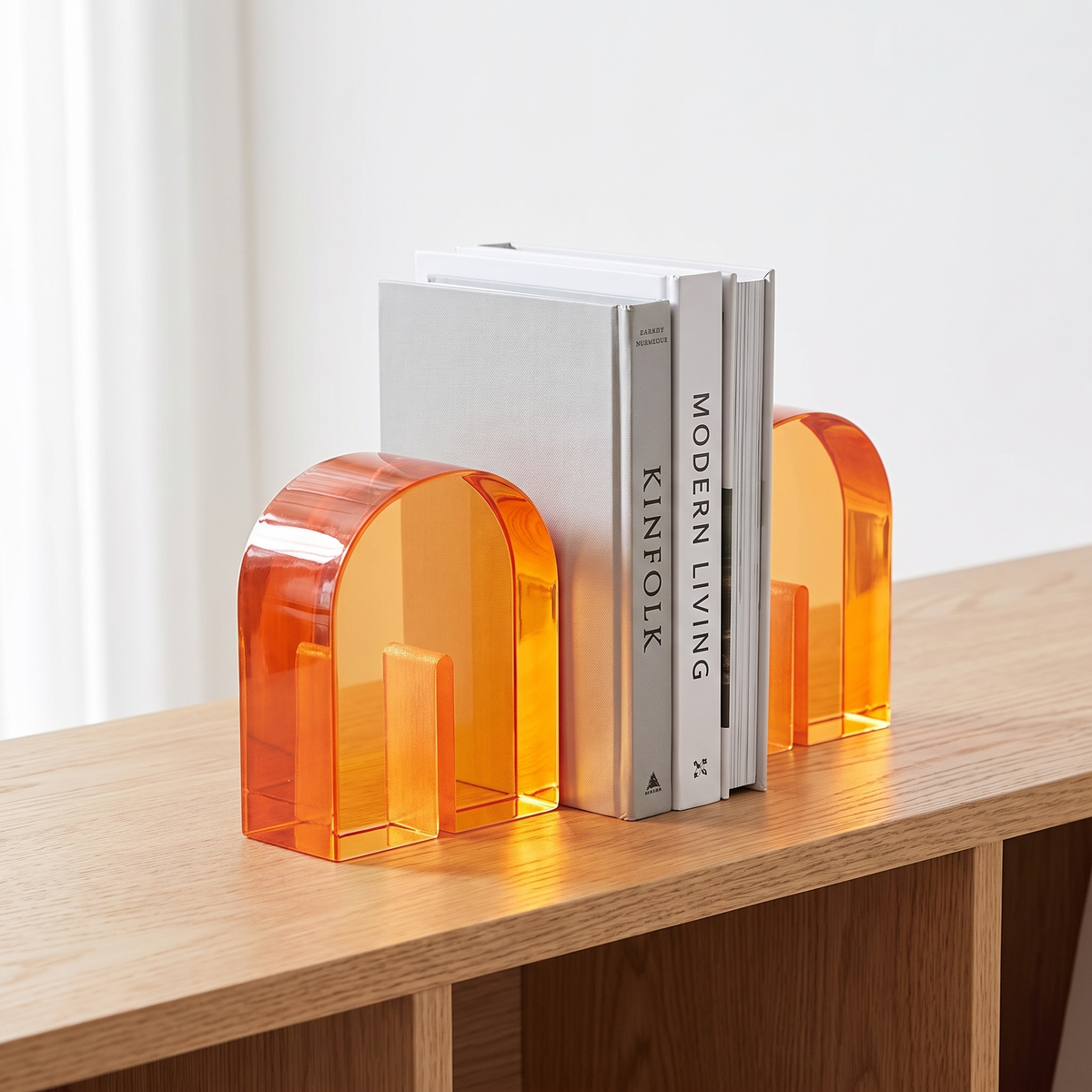 Celestique | Serre-livres en cristal translucide en forme d’arche géométrique