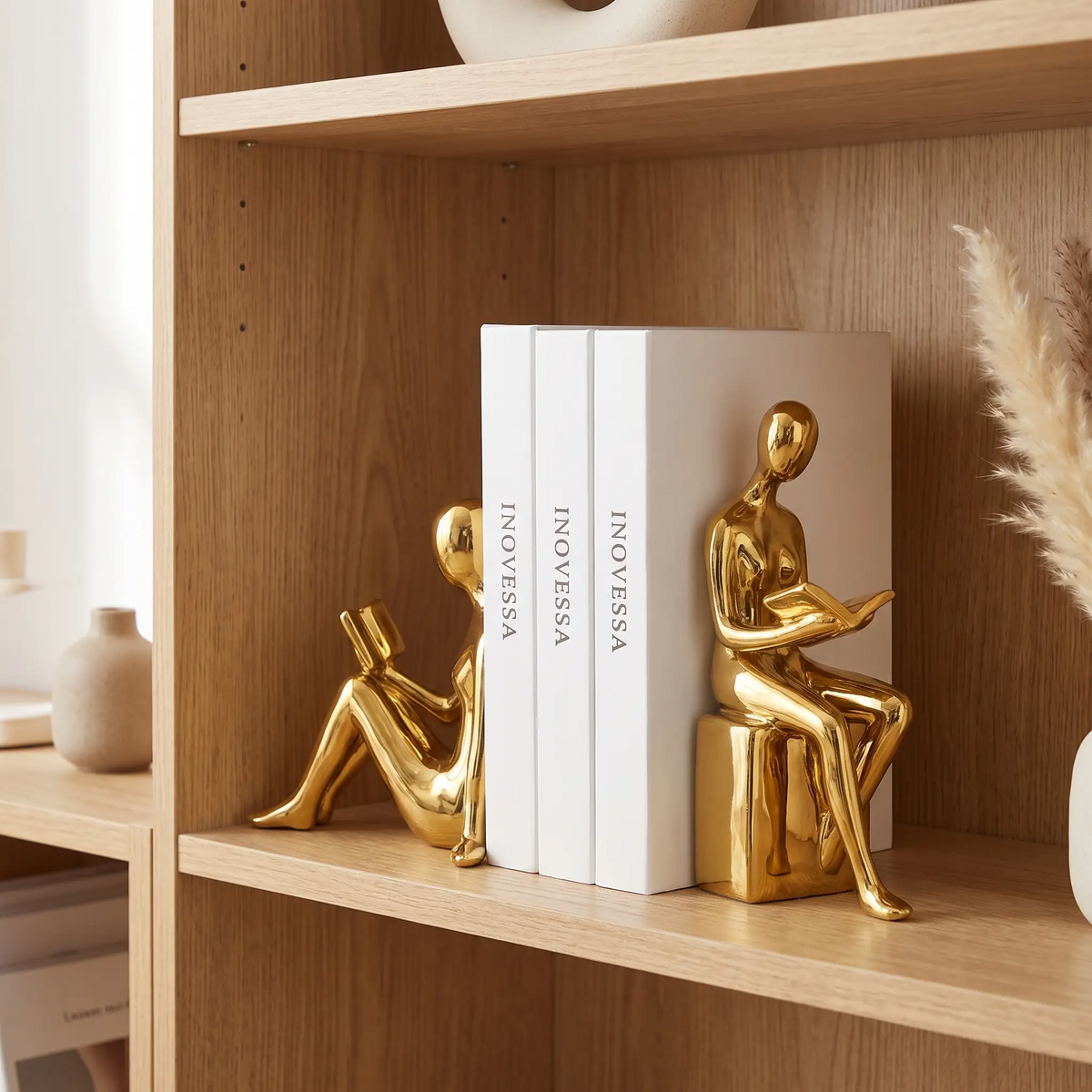 Solveng | Serre-livres avec figurines artistiques minimalistes polies